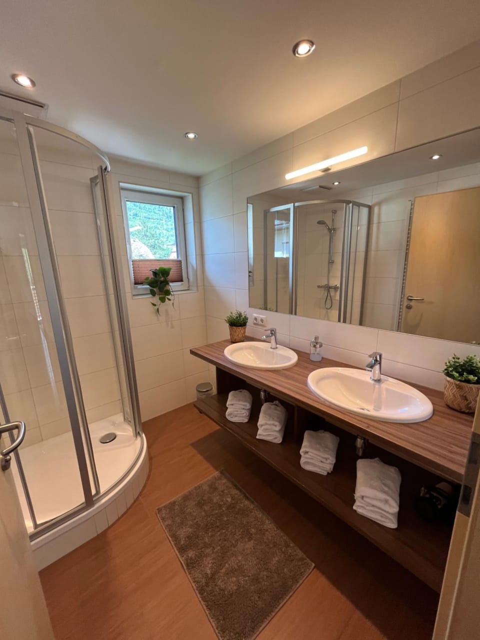 Shower, Bathroom, towels