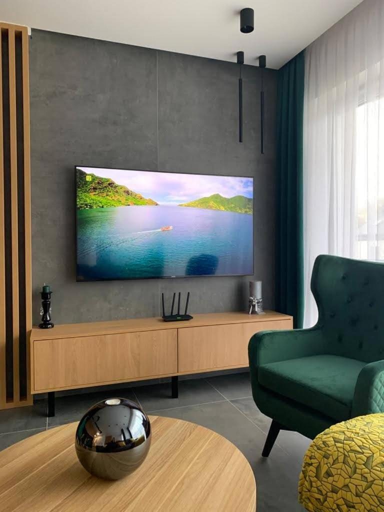 TV and multimedia, Seating area