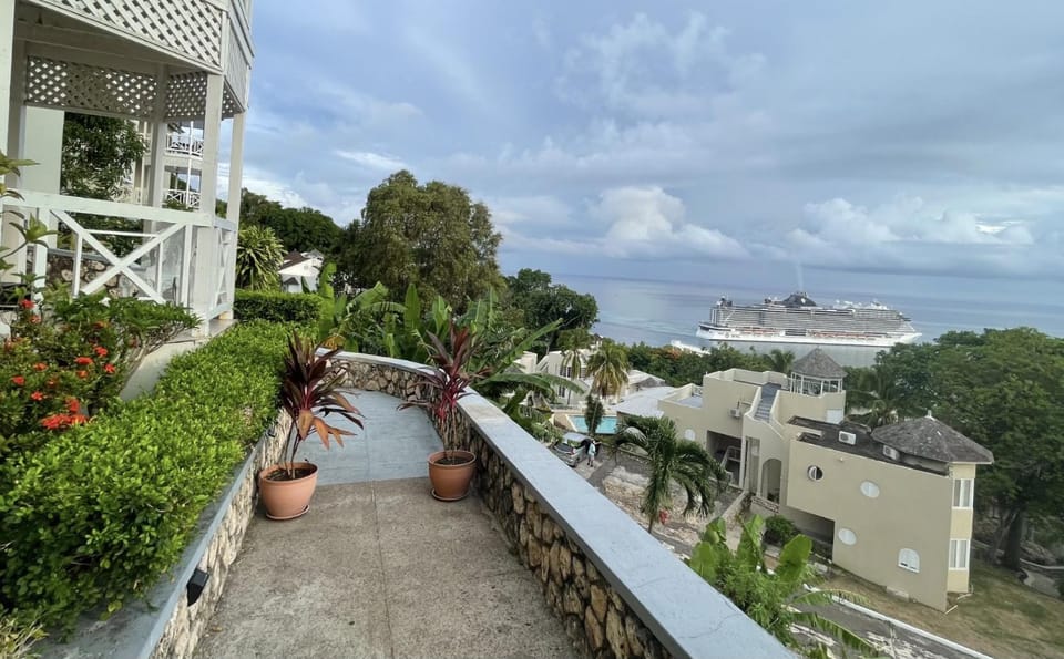 Natural landscape, View (from property/room), Balcony/Terrace, Sea view