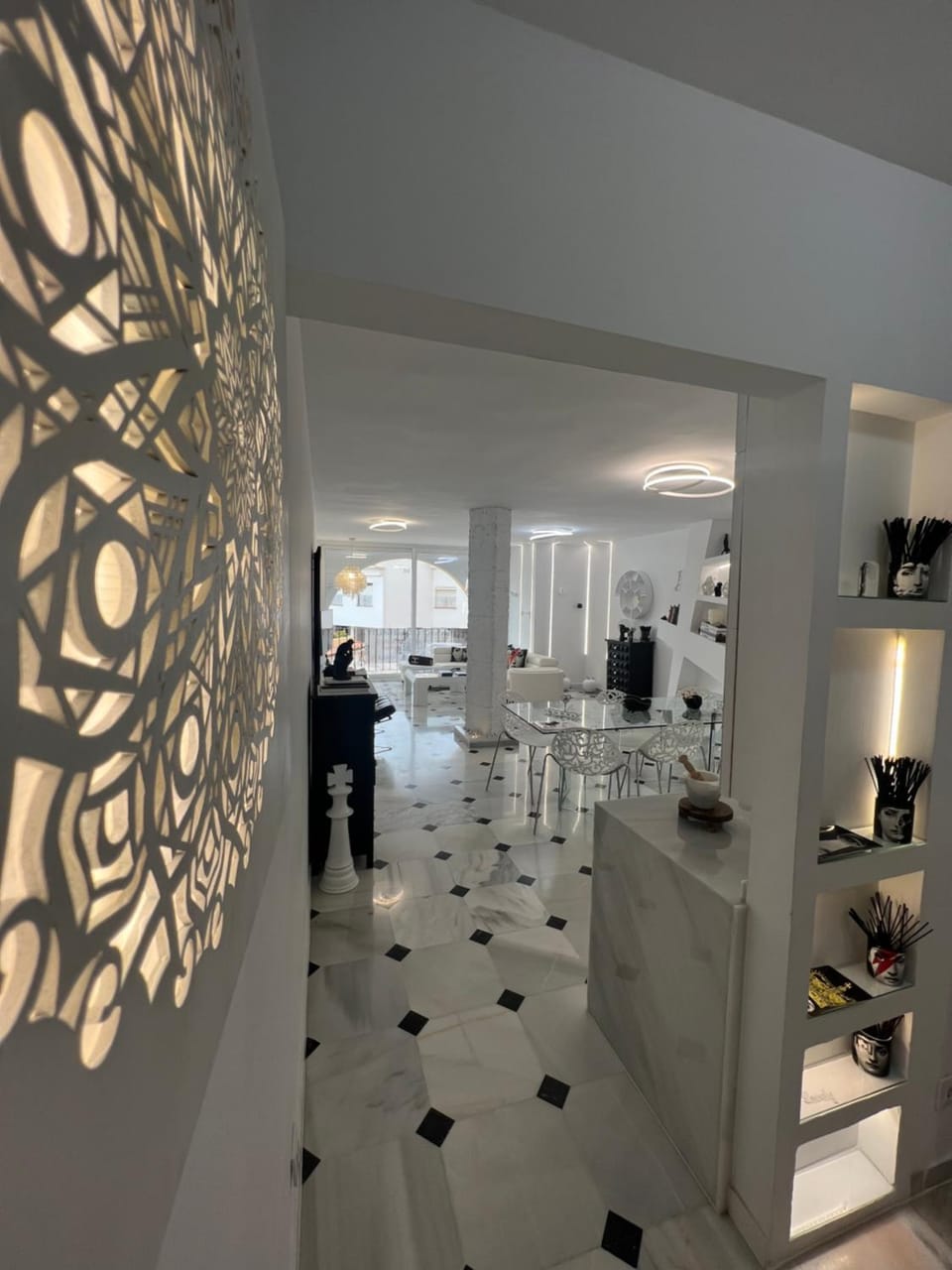 Kitchen or kitchenette, Living room, Meeting/conference room