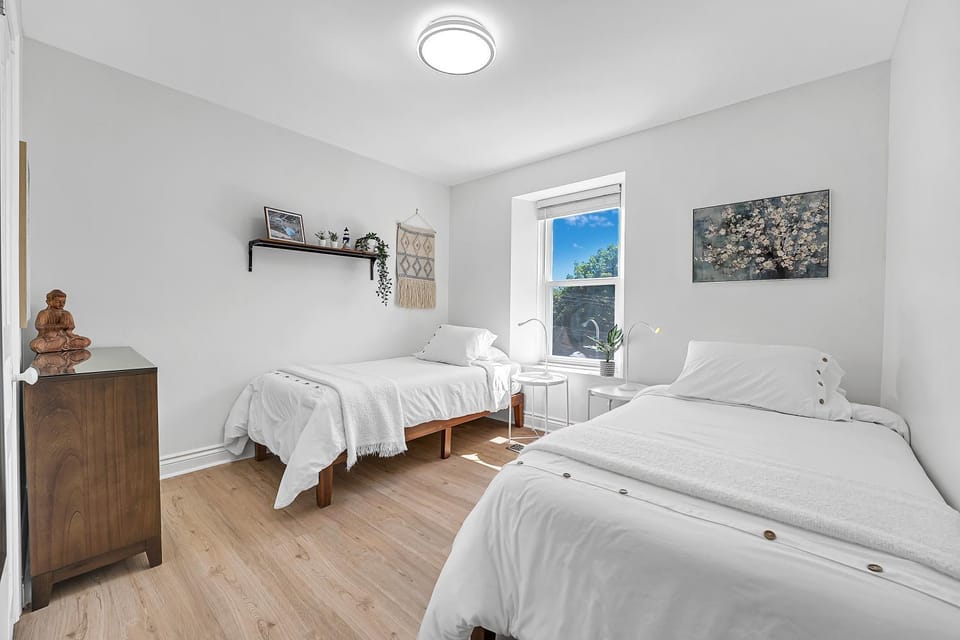 Harbour House Apartment in Hamilton