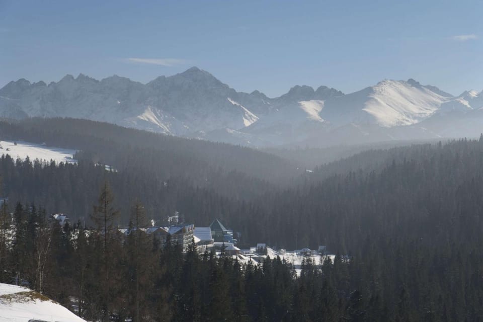 Nearby landmark, Day, Natural landscape, Winter, Mountain view