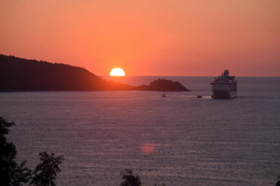View (from property/room), Sea view, Sunset
