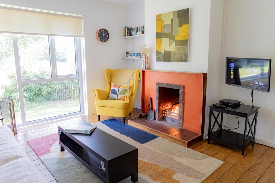 TV and multimedia, Living room, fireplace
