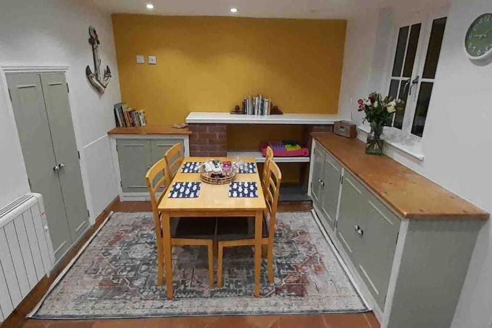 Willow Cottage Cosy Cornish Rural Retreat - Dog Friendly Cornwall Apartment in England