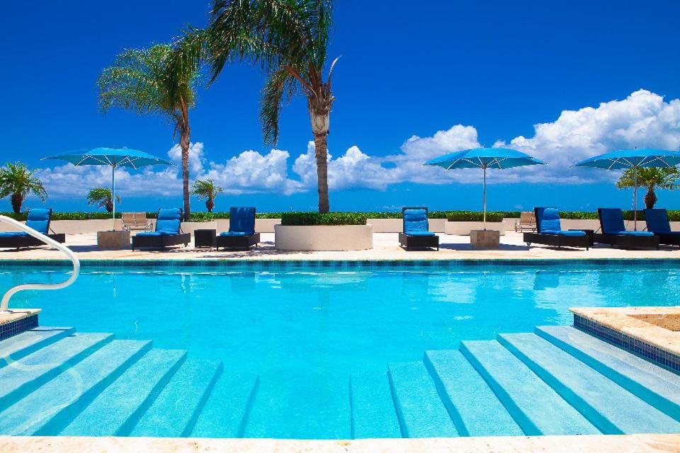 Natural landscape, Pool view, Sea view, Swimming pool, sunbed