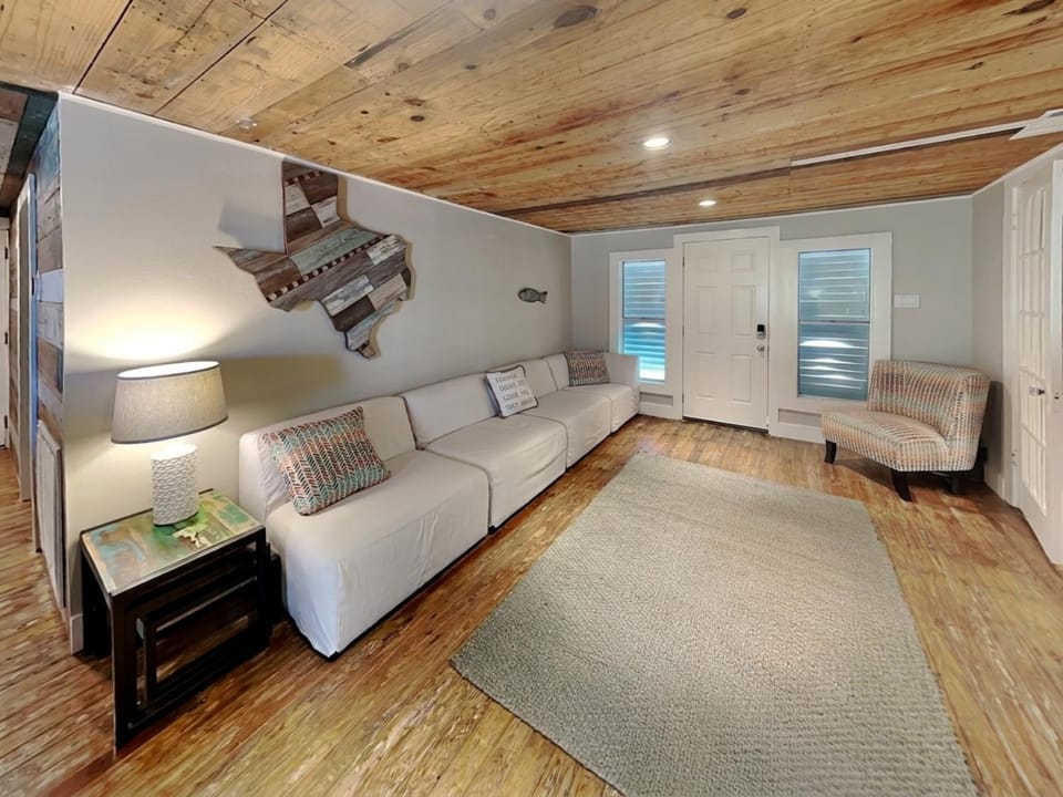 The Wooden Fin House in Galveston Island