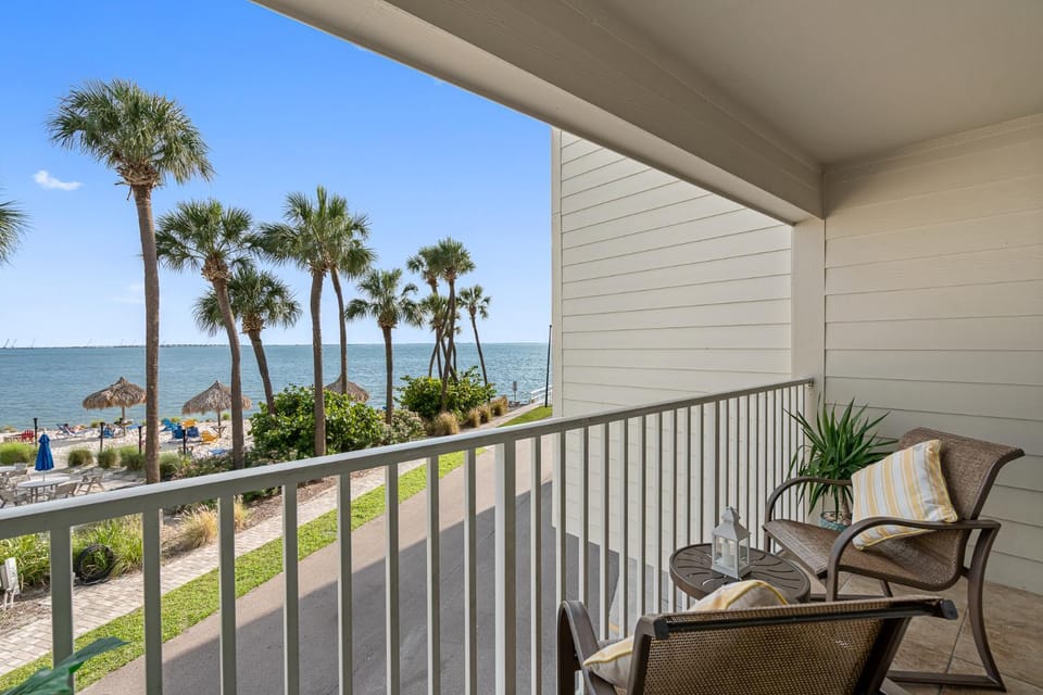 Paradise Beach Sailport Resort Condo House in Tampa