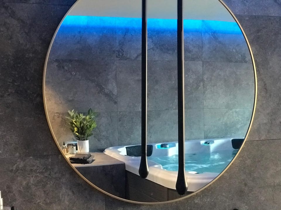L’ODYSSÉE SPA House in Hauts-de-France