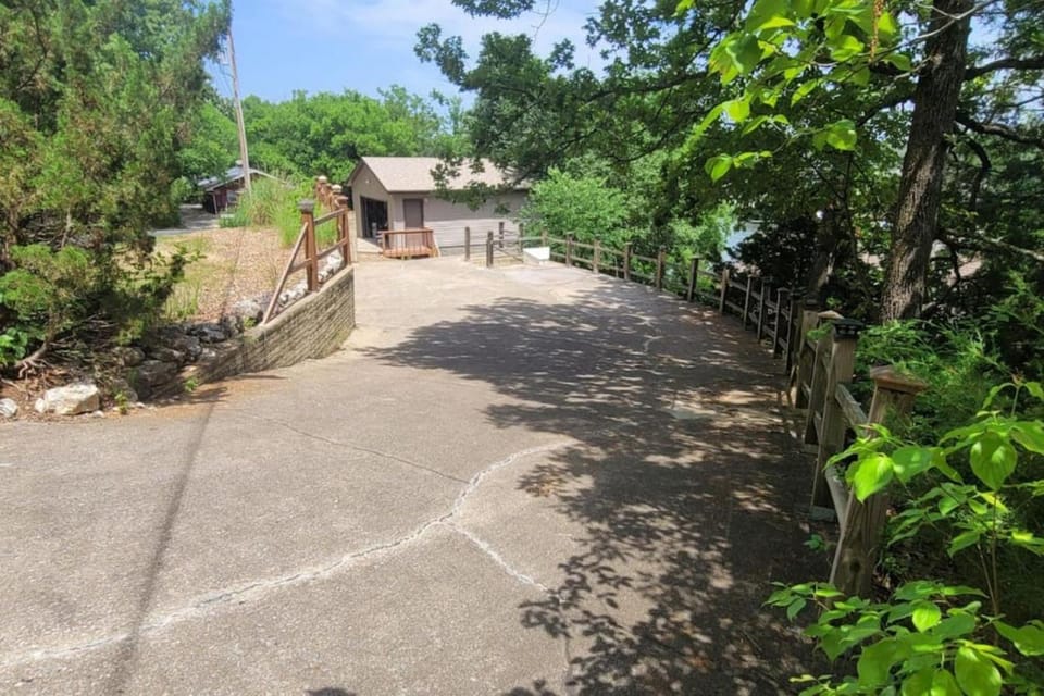 Natural landscape, Street view