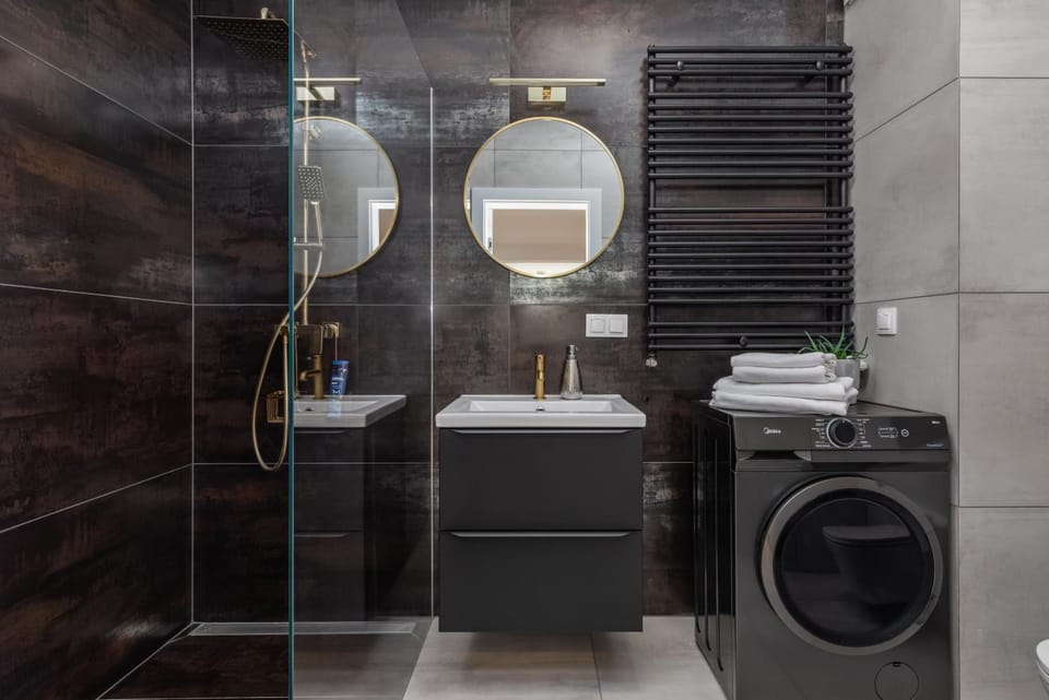 Shower, Bathroom, washing machine