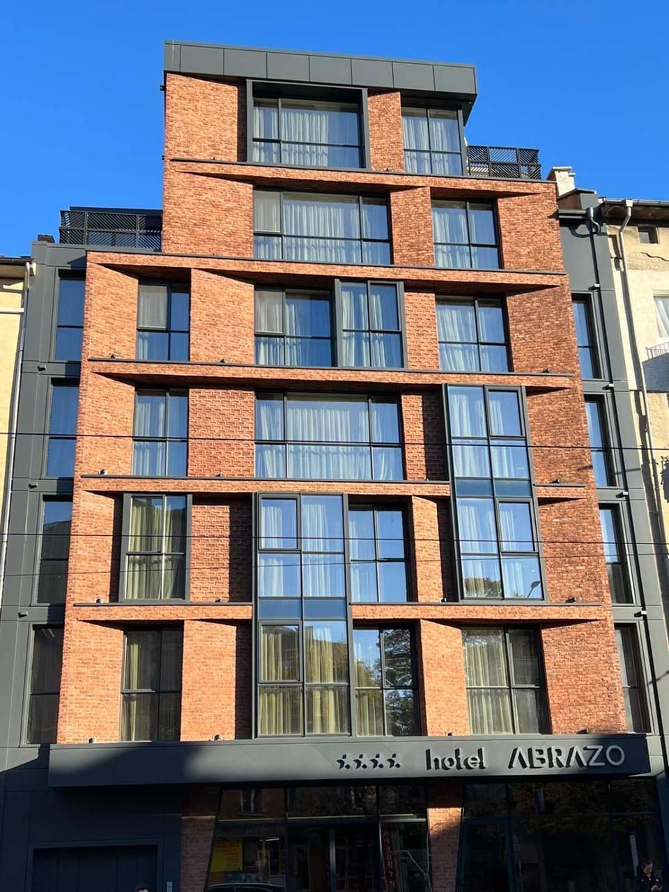 Property building, Day, On site, Location