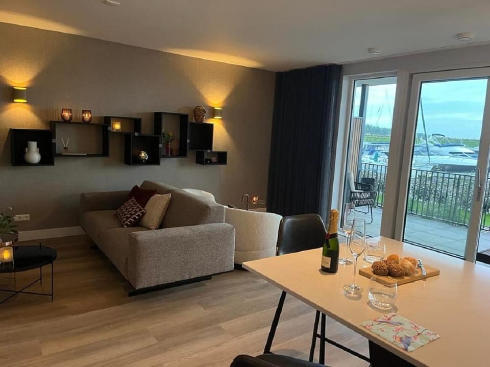 Lounge or bar