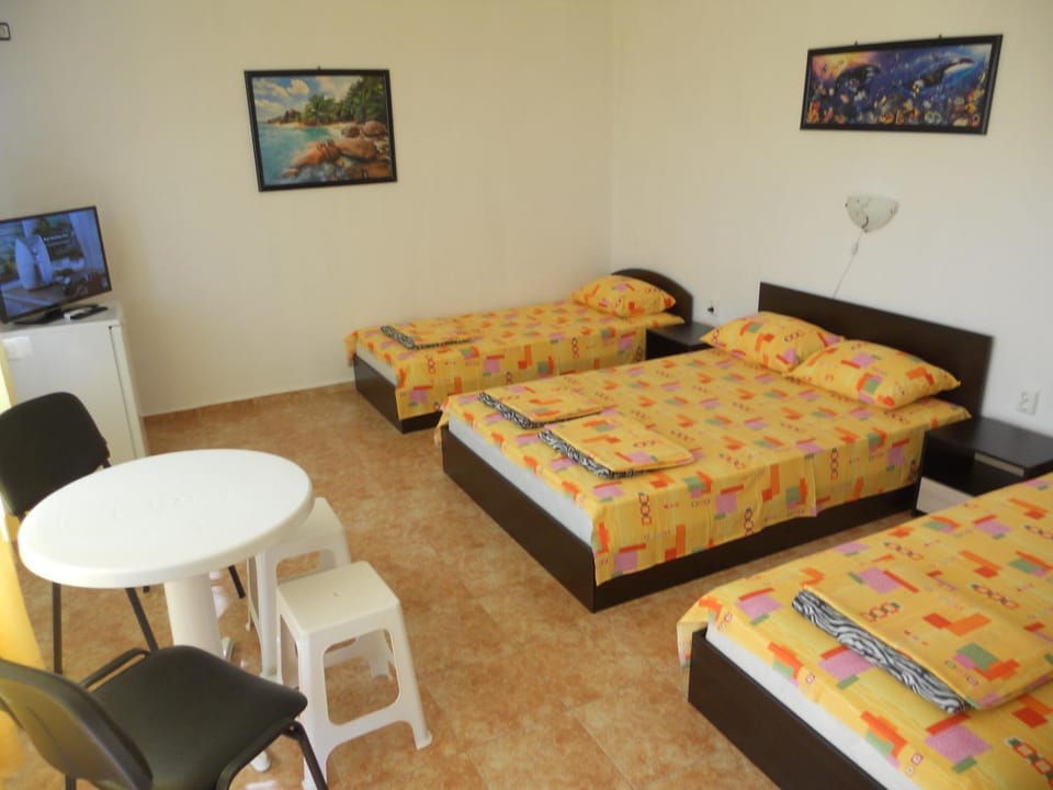 "Ahtopol"-rooms for rent-free parking 100 meters away Bed and Breakfast in Burgas Province