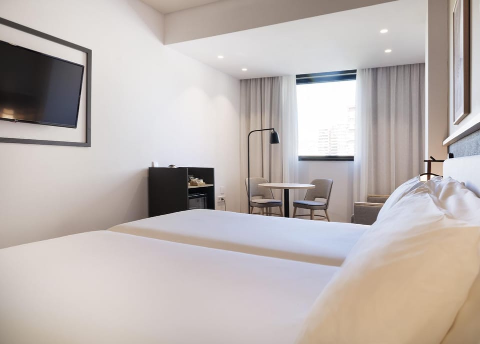 Bed, TV and multimedia, Coffee/tea facilities, View (from property/room), Bedroom