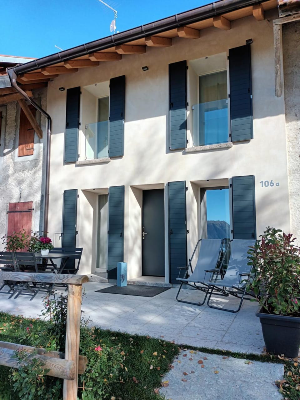 Balcony/Terrace, Inner courtyard view