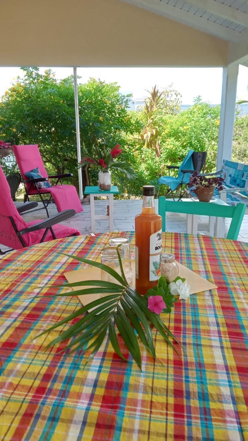 Gîte Tropicool, Votre havre de paix à Sainte-Anne House in Sainte-Anne