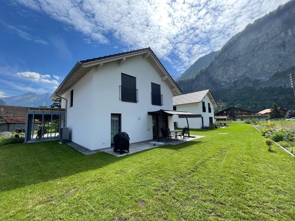 Property building, BBQ facilities, Garden