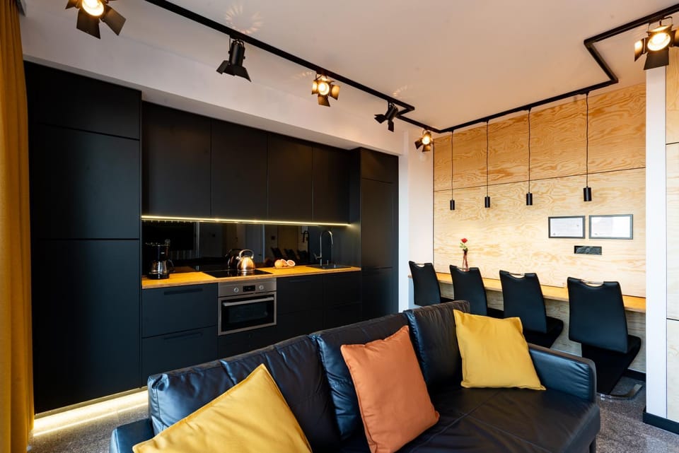 Kitchen or kitchenette, Living room, dishwasher, minibar, pet friendly