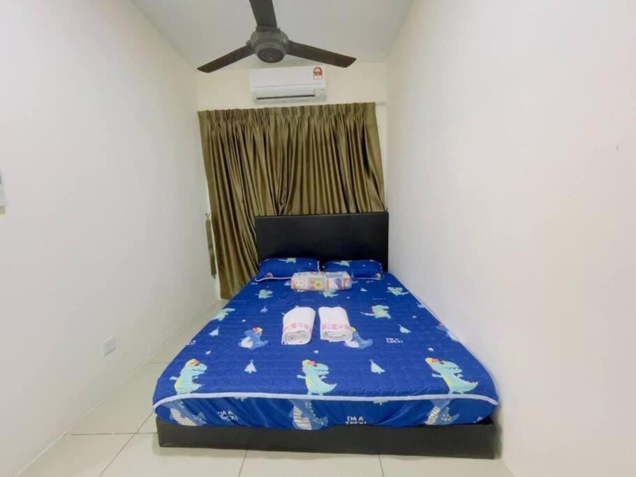 Double Storey Sweet Home 12pax @ Puncak Alam House in Selangor, Malaysia
