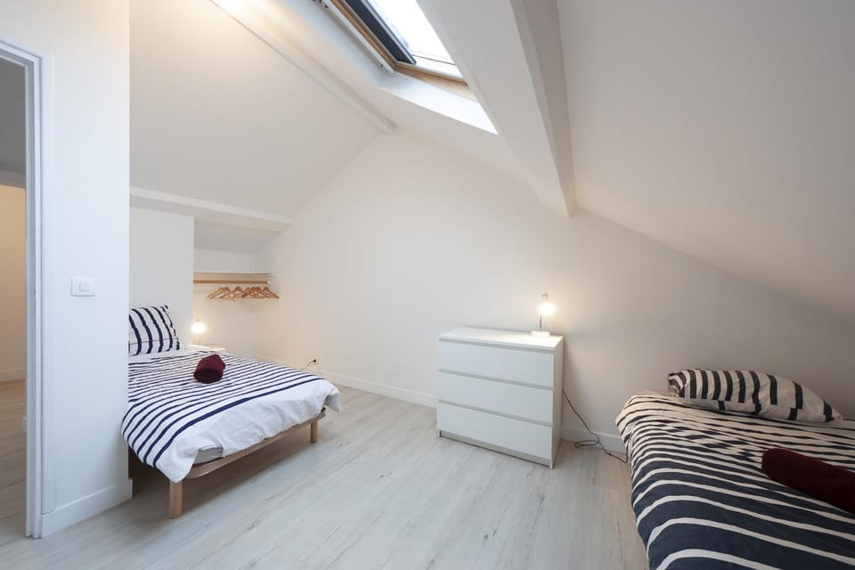 Bed, Bedroom