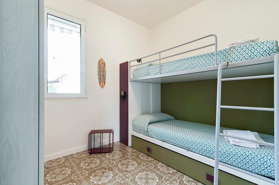 bunk bed
