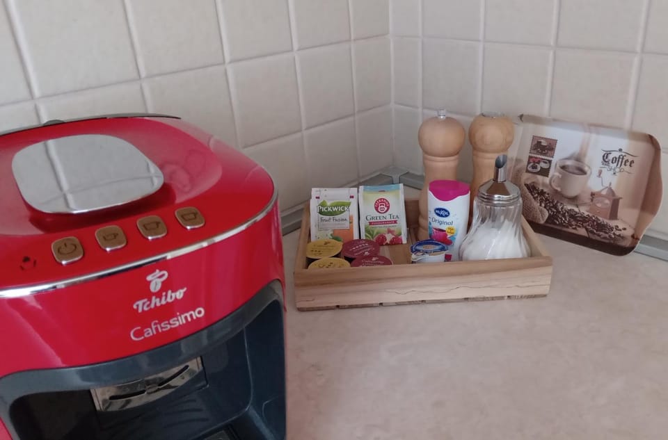 Coffee/tea facilities, Kitchen or kitchenette