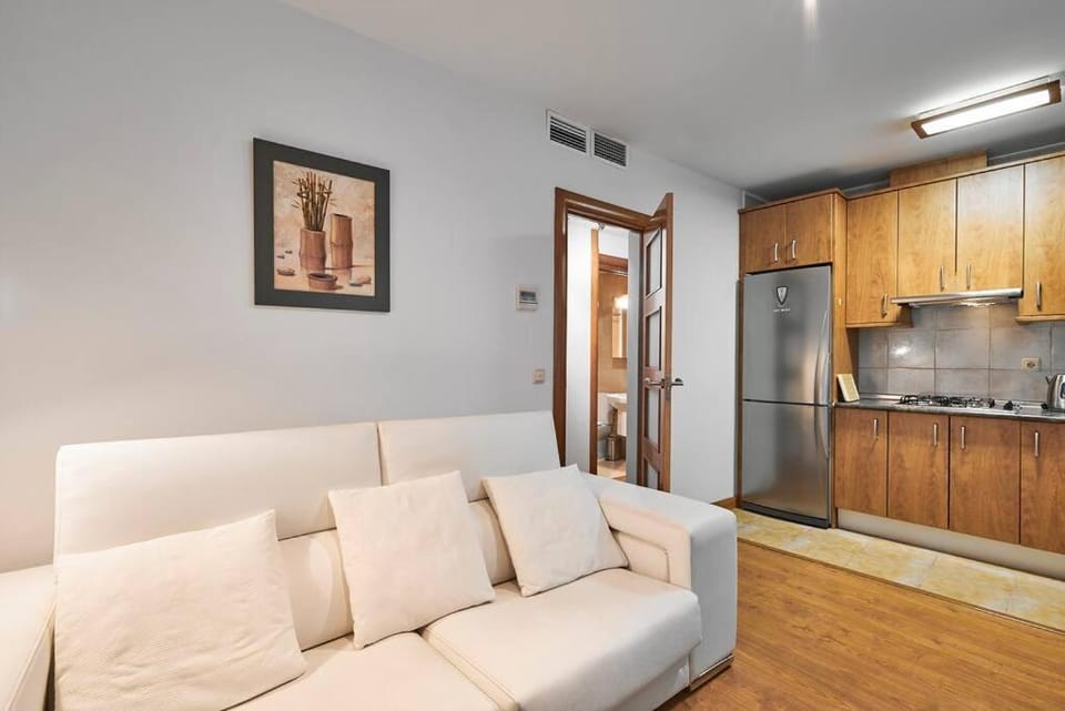 Kitchen or kitchenette, Living room
