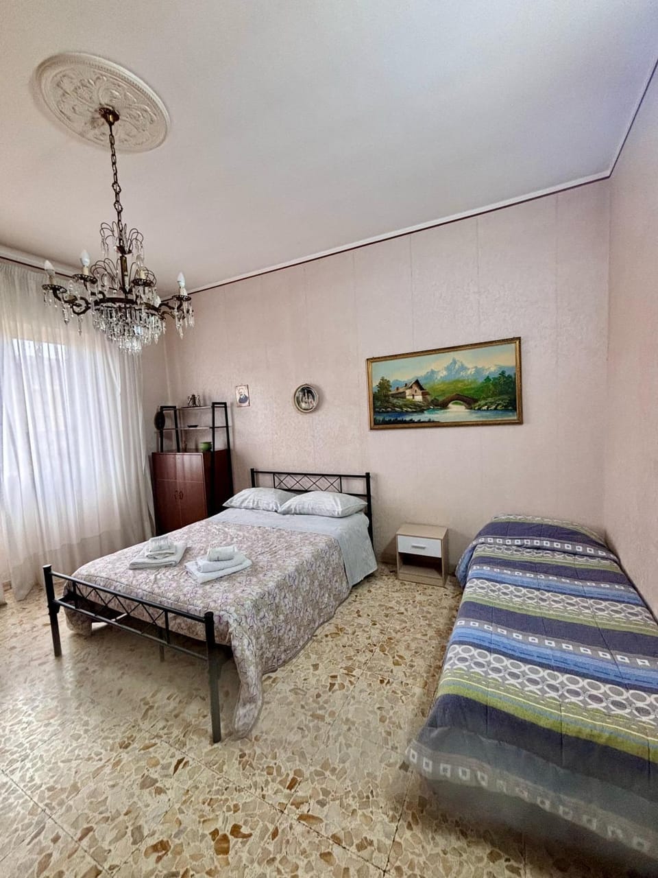 Appartamento turistico Giarre Offre Camera in condivisione Euro 300 al mese Apartment in Sicily