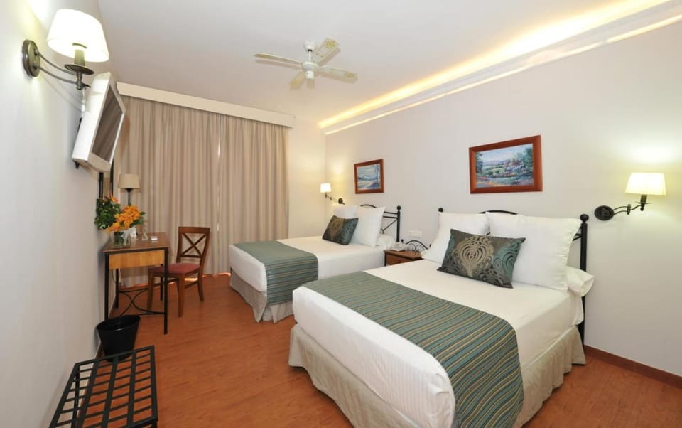 Hotel Salobreña Suites Hotel in Costa Tropical