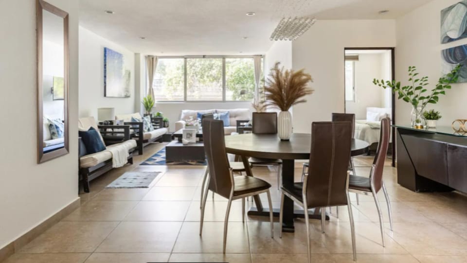 Living room, Dining area, Dinner