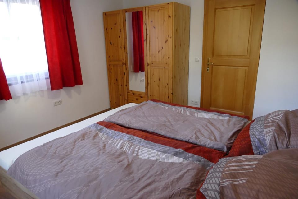 Bed, Photo of the whole room, Bedroom, wardrobe