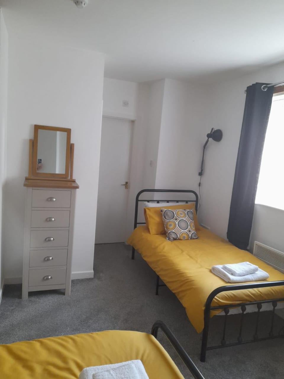 Flat 4 Corner House Apartment in Doncaster