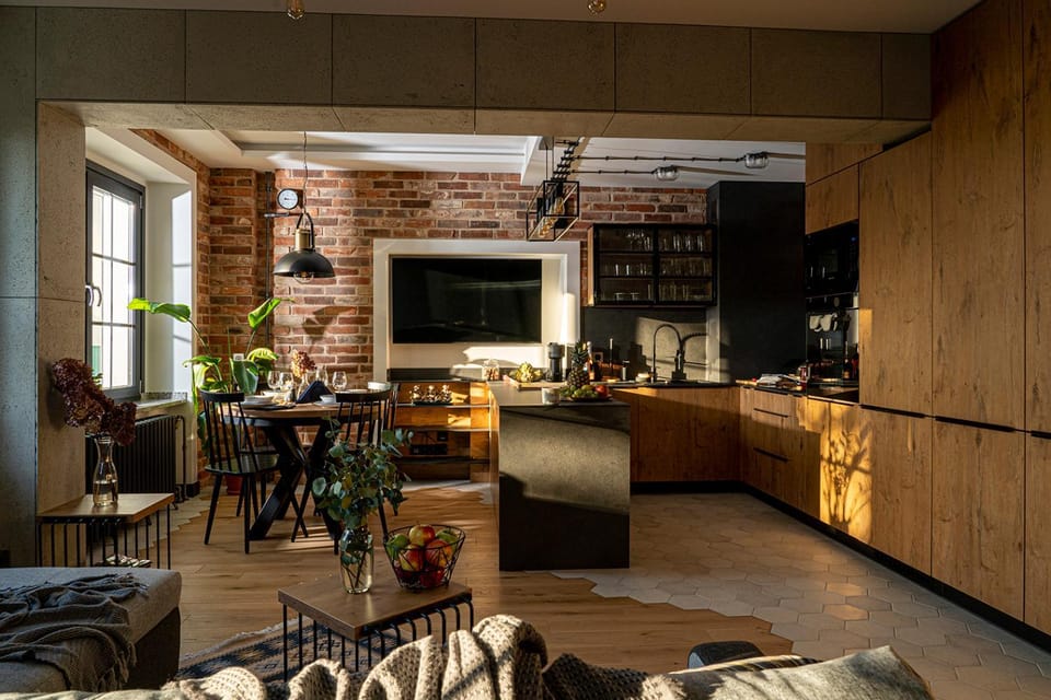 TV and multimedia, Kitchen or kitchenette, Living room, Seating area, Dining area