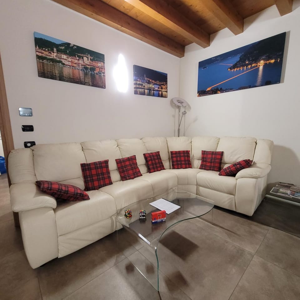 Eva Lake Endine Hospitality House in Province of Brescia