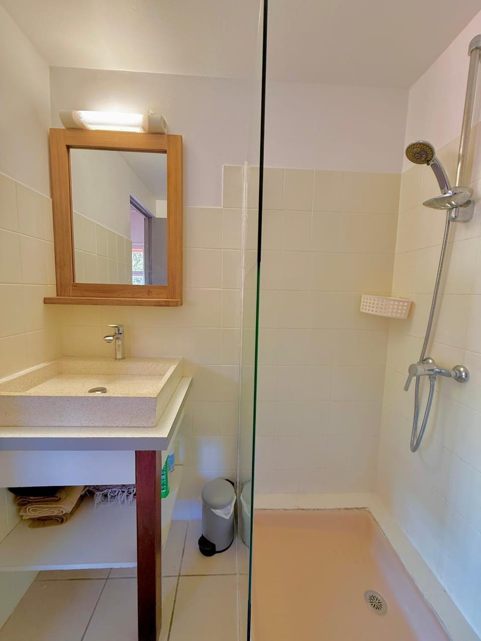 Studio La Case Bourbon Apartment in Sainte-Anne