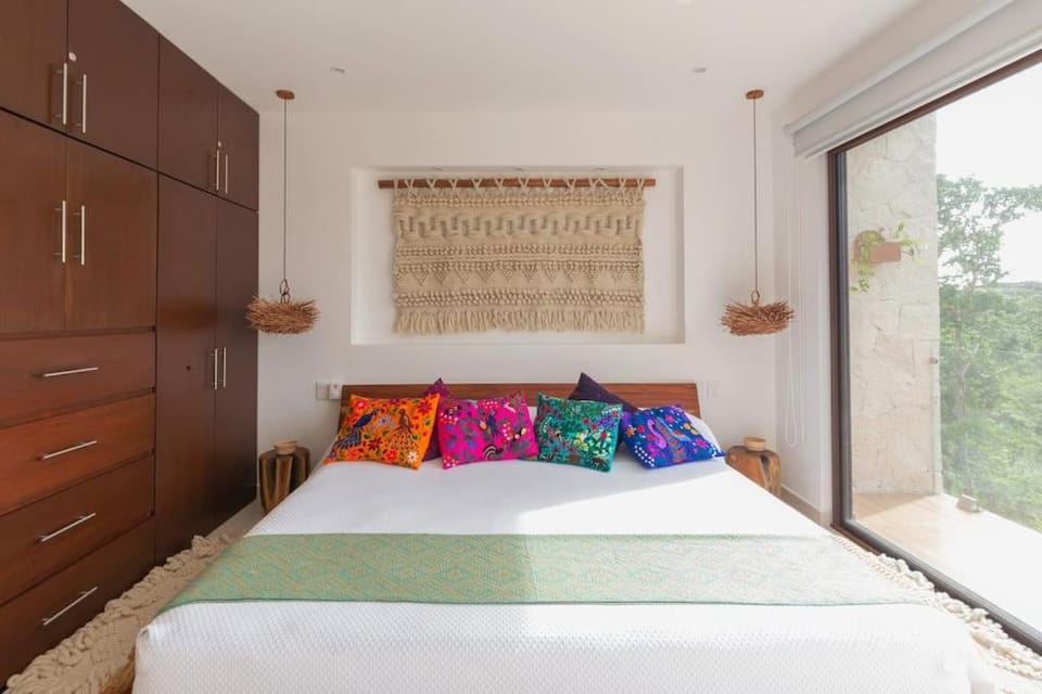 ZAAZIL, JUNGLE VIEW & GREAT POOL 100MB FIBER WIFI! Apartment in State of Quintana Roo