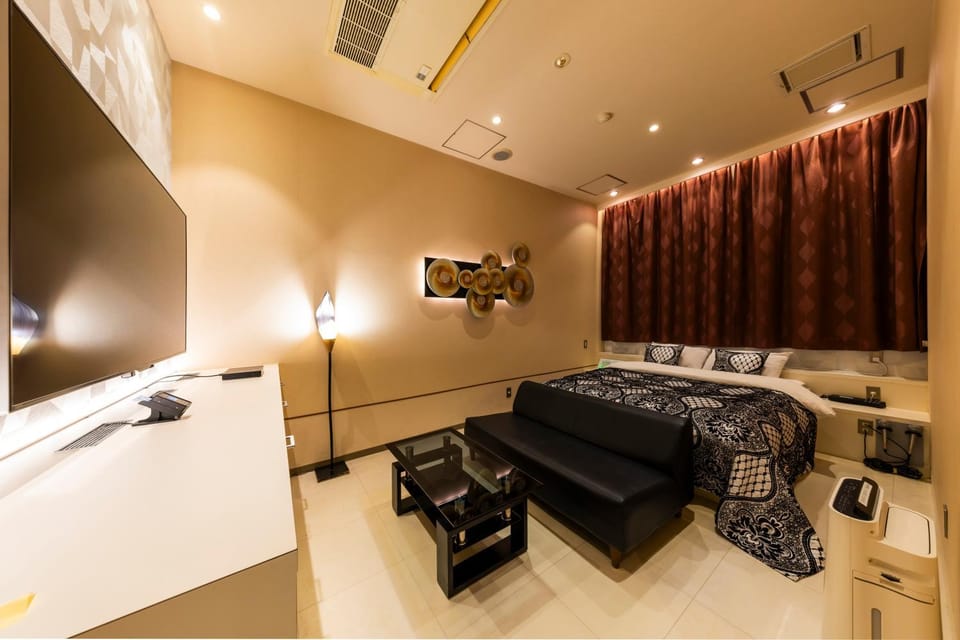 Bed, TV and multimedia