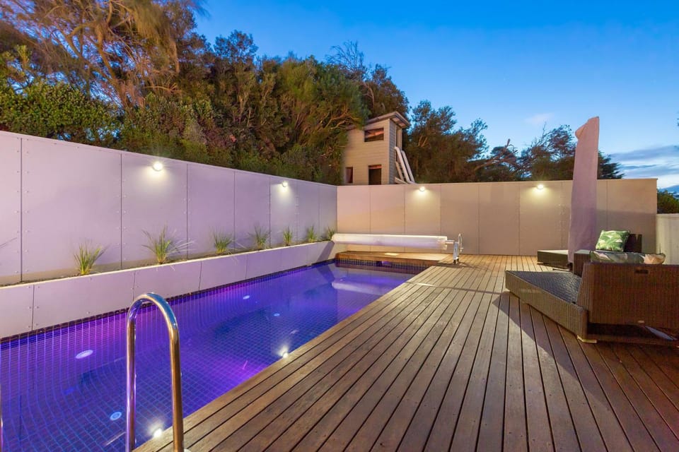 Patio, Pool view, Swimming pool