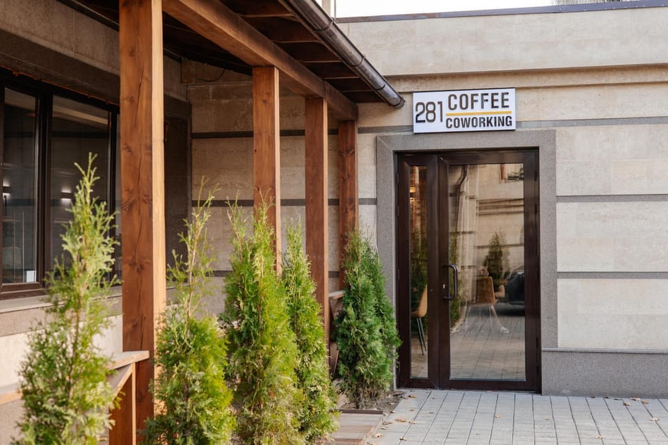 Property building, Restaurant/places to eat, Breakfast