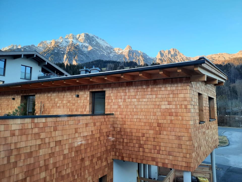 Property building, Balcony/Terrace