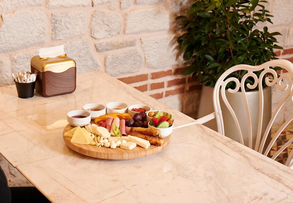 Breakfast, Continental breakfast