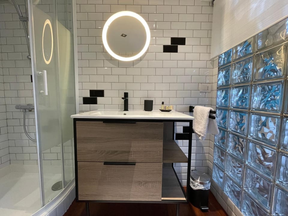 Shower, Bathroom
