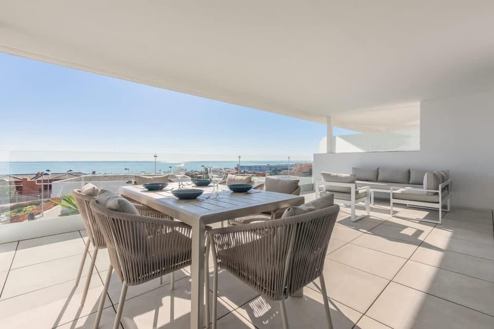 View (from property/room), Balcony/Terrace, Seating area, Dining area, Sea view