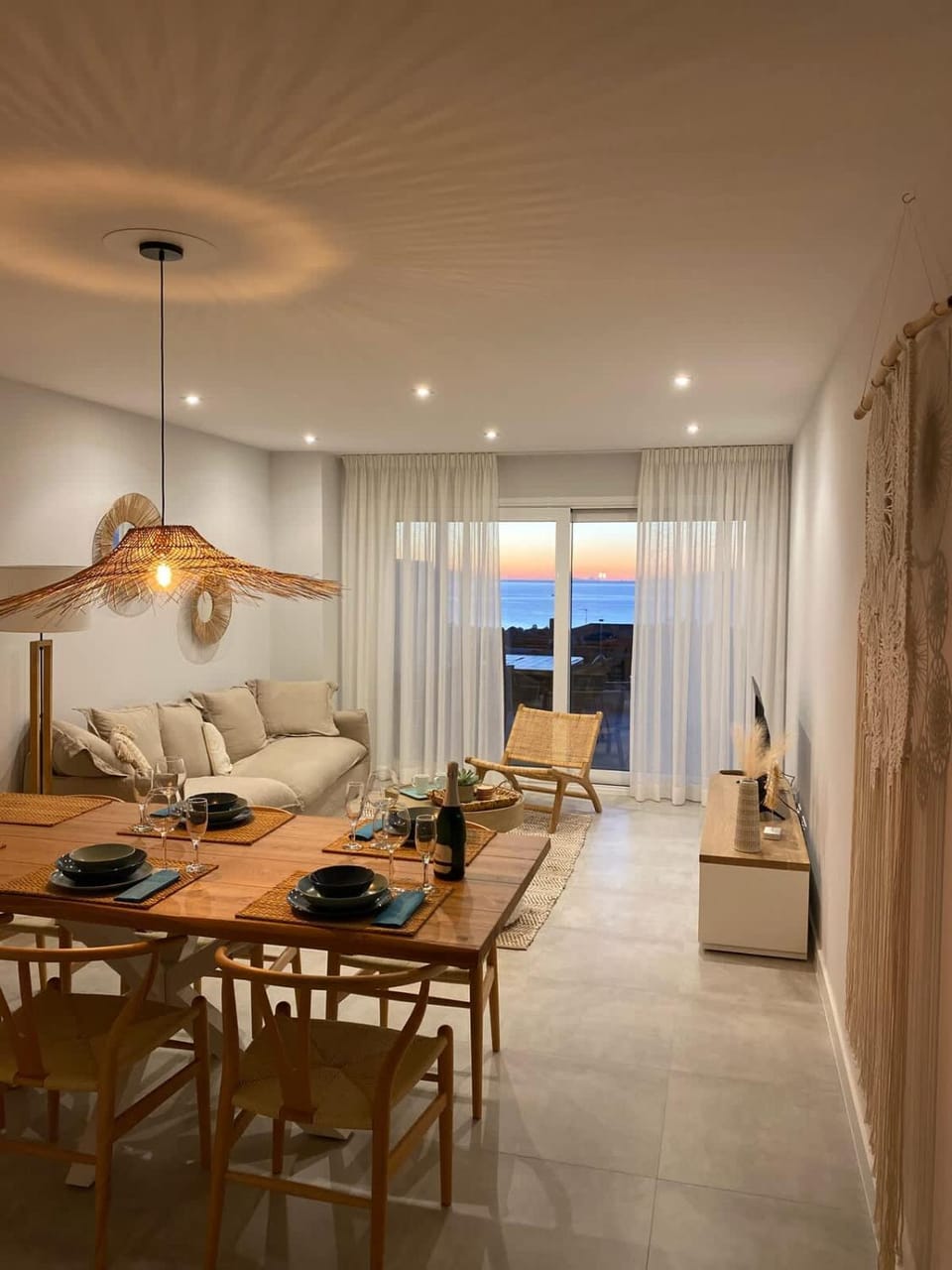 Living room, Dining area