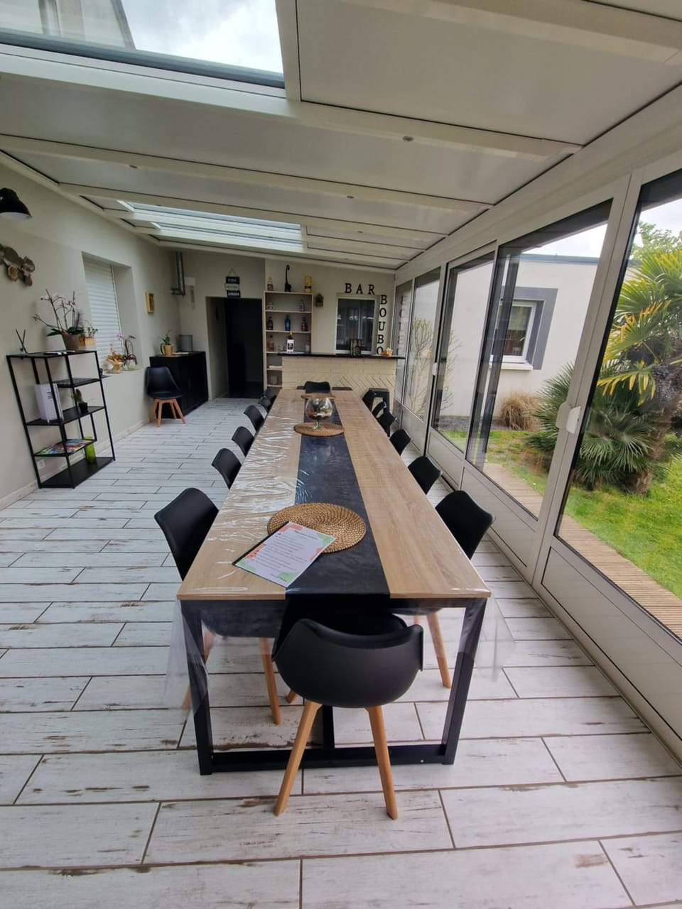 Kitchen or kitchenette, Lounge or bar, Dining area