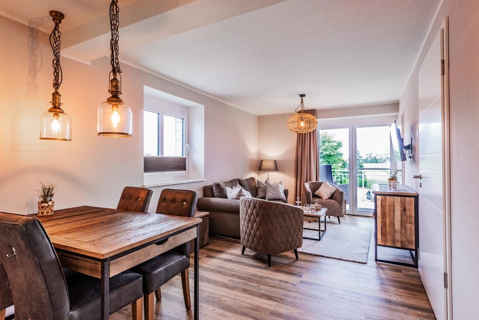 Living room, Dining area