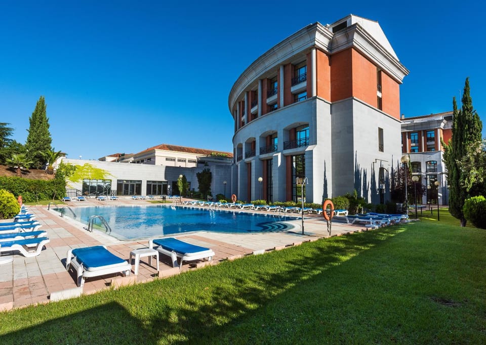 Pool view, Swimming pool