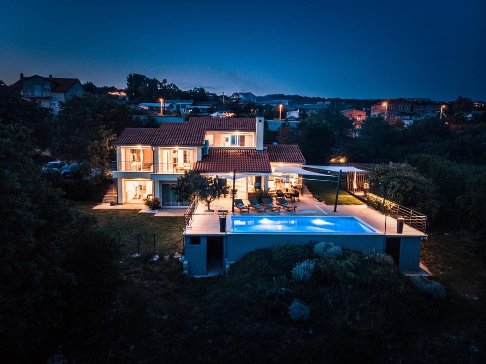 Night, Summer, Pool view, Swimming pool, Sunrise, Sunset, Parking, sunbed