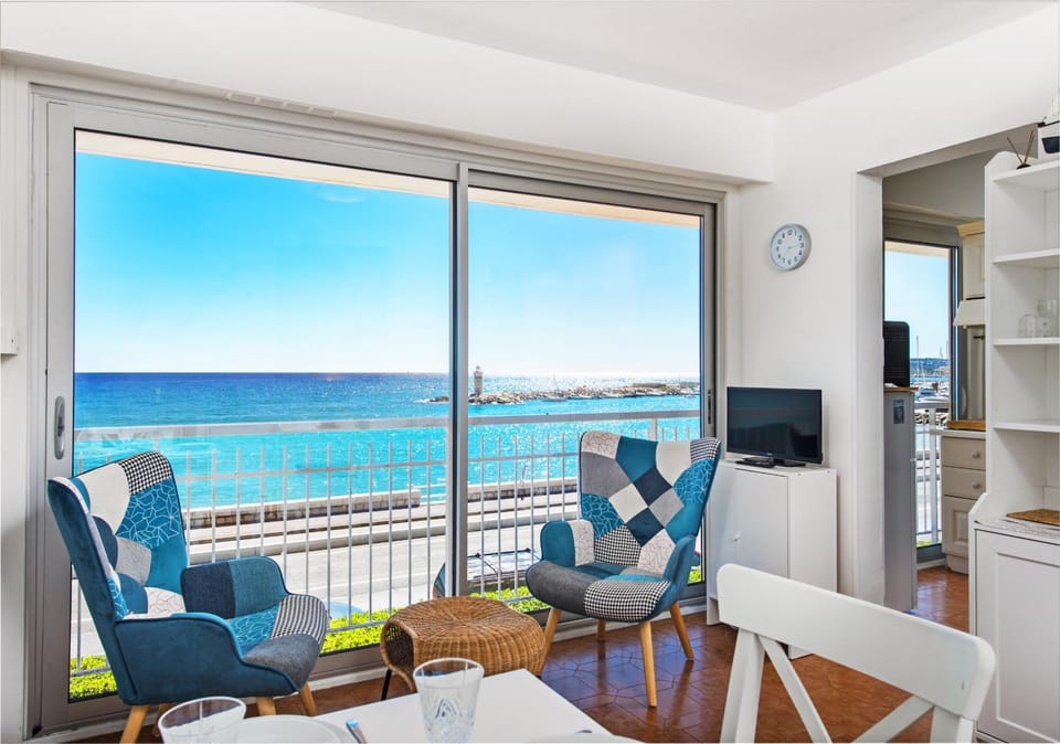 "Château Saint Louis" Vue Mer panoramique, Plage Apartment in Menton